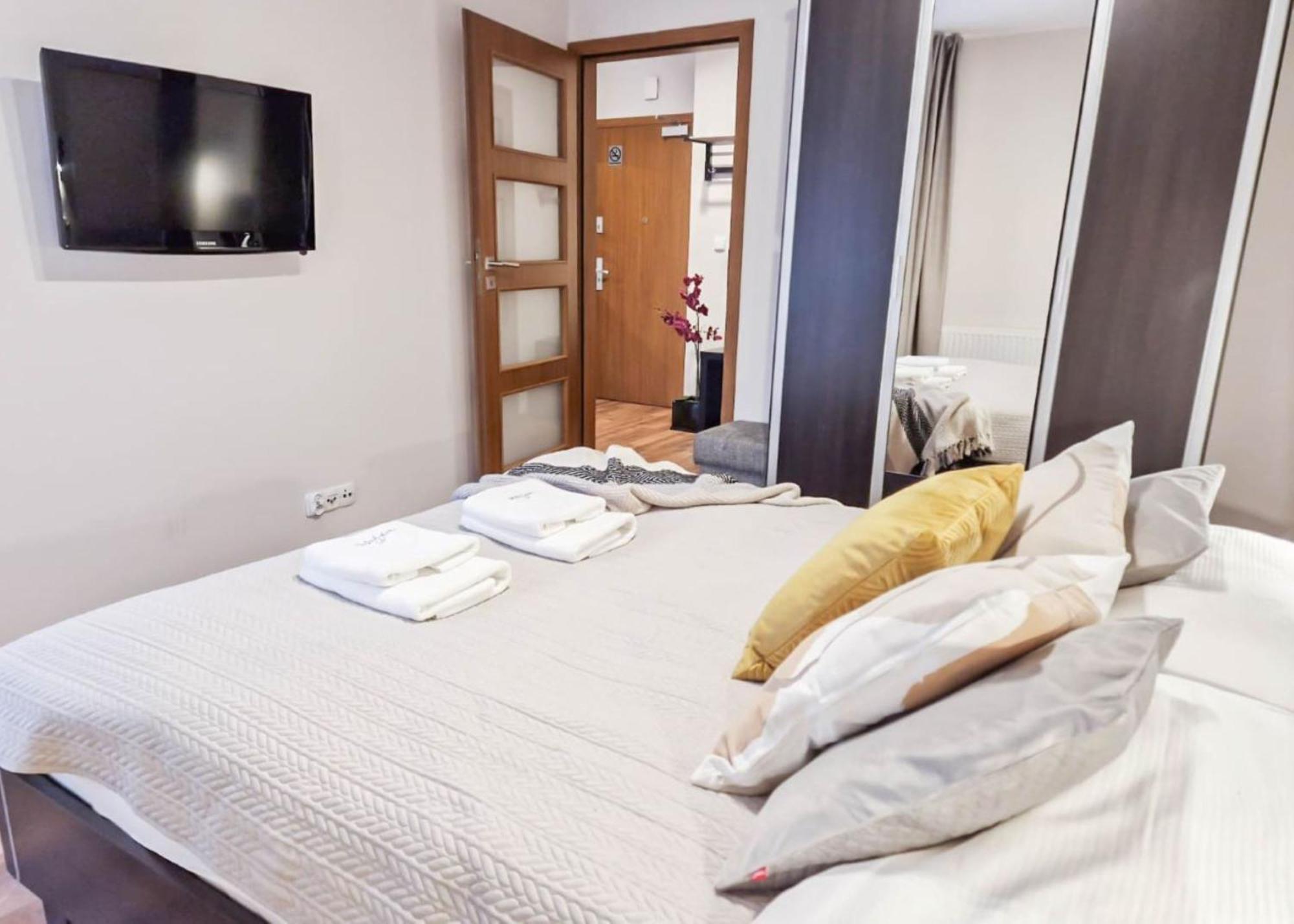 Apartamenty Mistral Z Parkingiem - Promenada & Morze - Apartamenty Na Wyspie Swinoujscie Kültér fotó