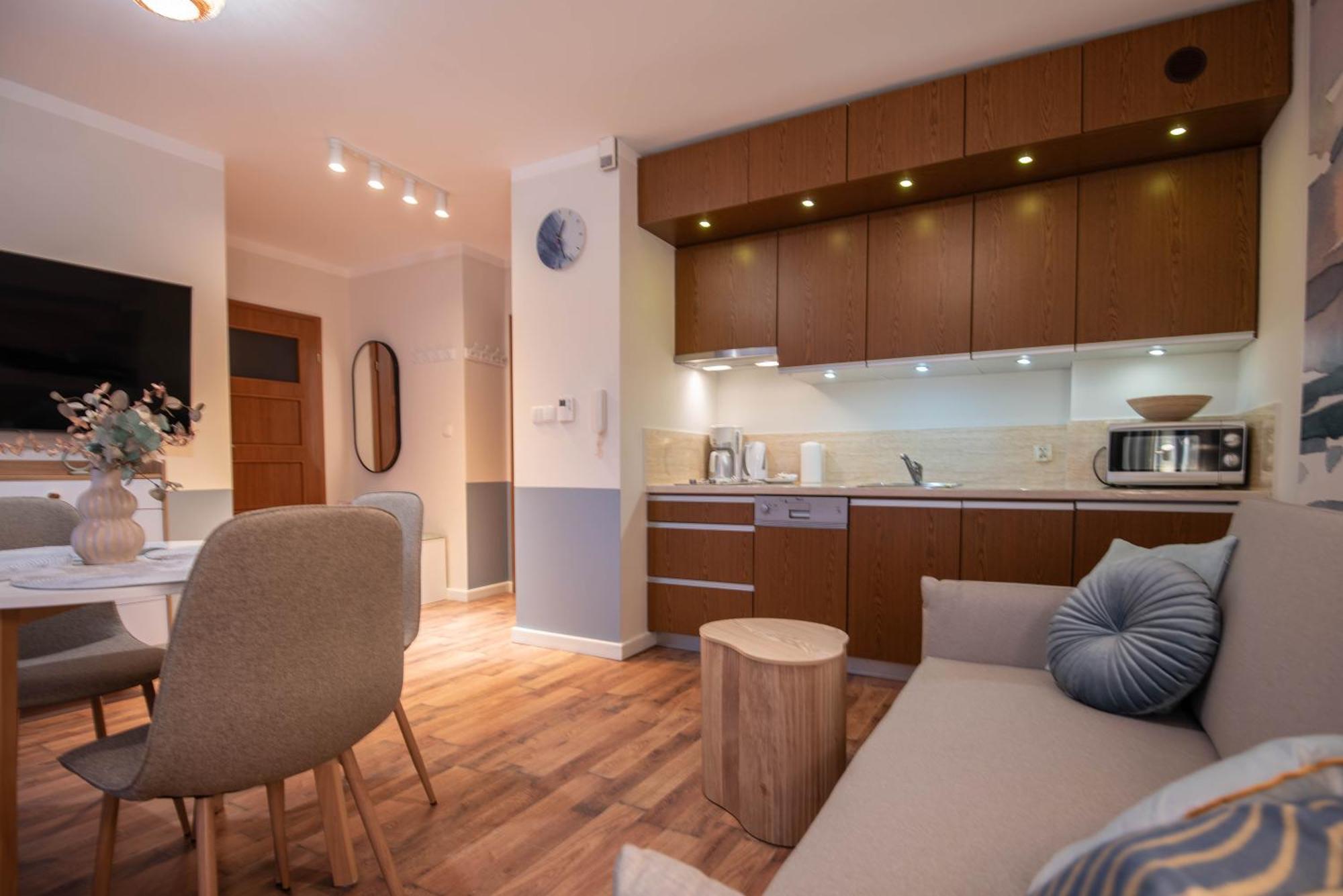Apartamenty Mistral Z Parkingiem - Promenada & Morze - Apartamenty Na Wyspie Swinoujscie Kültér fotó